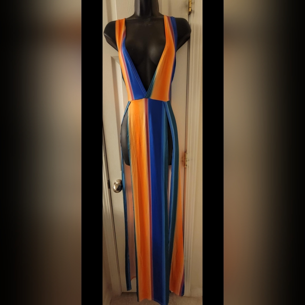 Blue & Yellow Maxi Dress w/2 High Splits and Plunging V-nevk Sz M